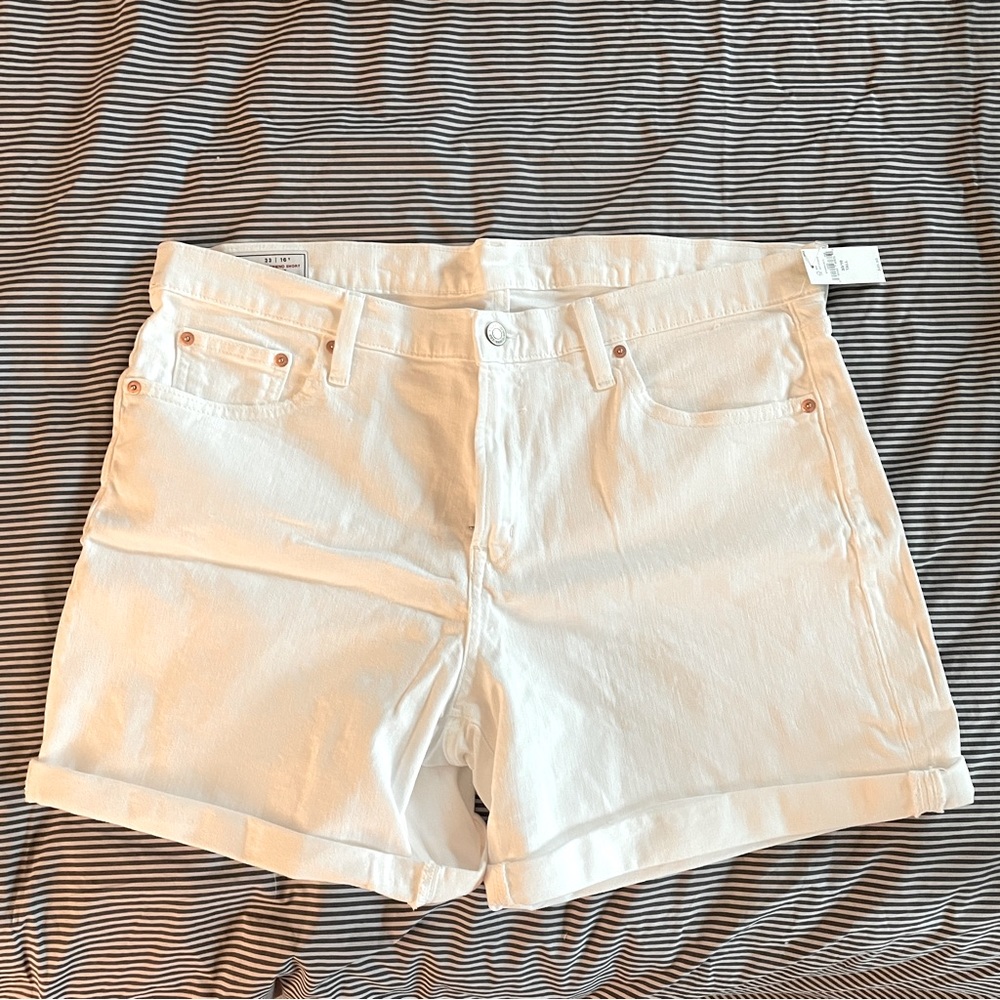 NWT Gap 33/16 Tall white denim shorts